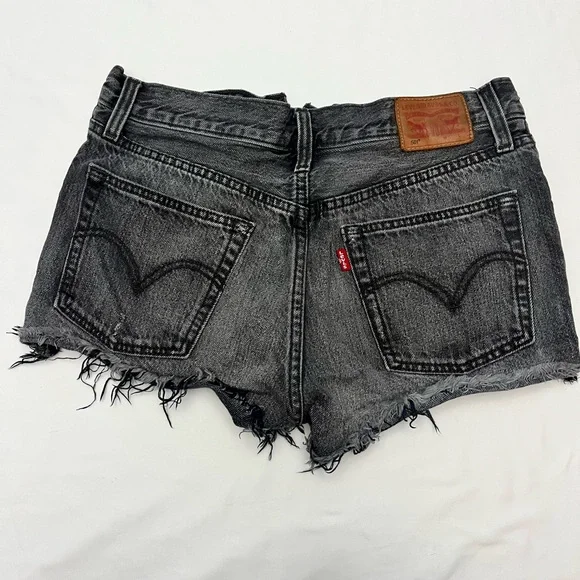 Levi’s Black Denim Shorts - Picture 2 of 5